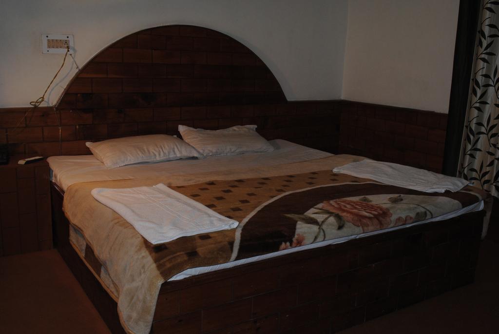 Oyo 13232 Red Rose Cottage Manāli Extérieur photo