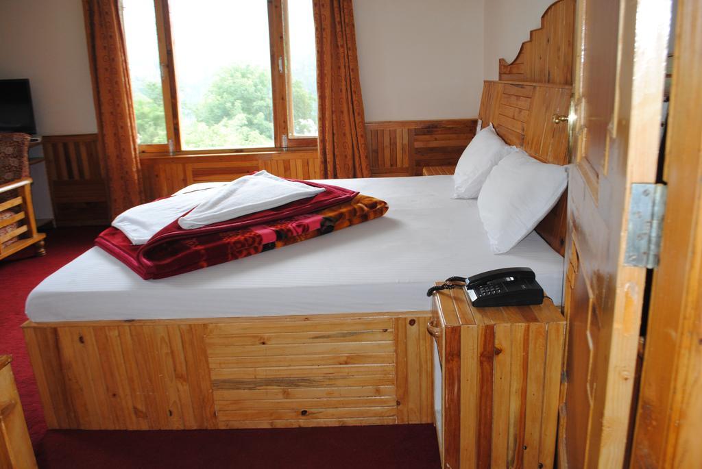 Oyo 13232 Red Rose Cottage Manāli Extérieur photo